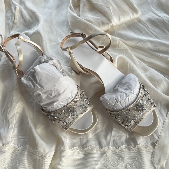 Badgley Mischka Blaine Ivory Satin Beaded Mesh Dress Sandals - Picture 6 of 13